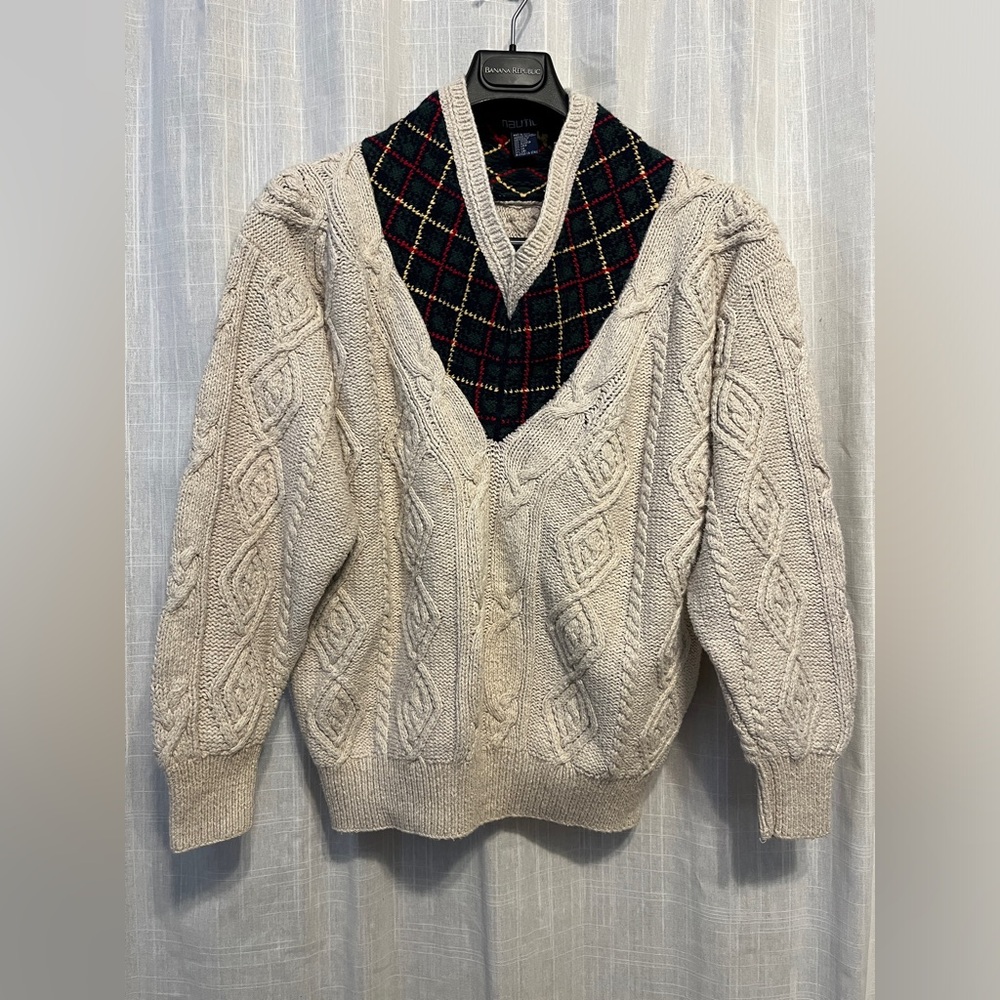 Men’s vintage nautica sweater, XL, good condition, wear indicated in photos